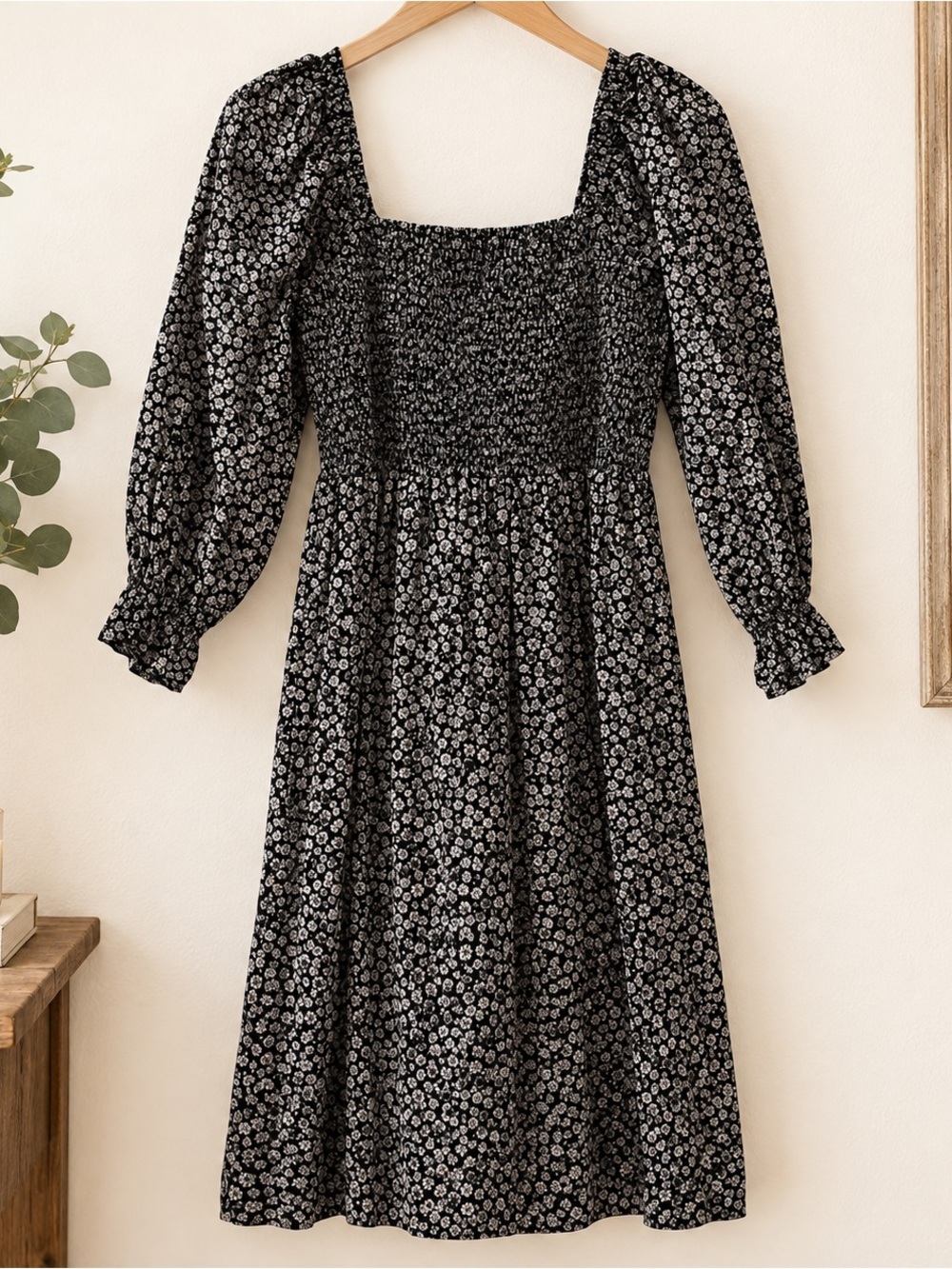 Madewell Lucie Elbow-Sleeve Smocked Mini
Dress in Parisian Ditsy large